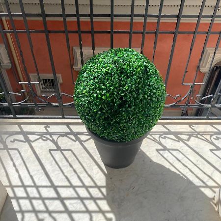“La Pinta” Elegante Appartamento Al Vomero Nápoles Exterior foto