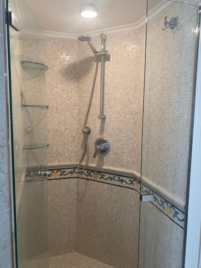 “La Pinta” Elegante Appartamento Al Vomero Nápoles Exterior foto